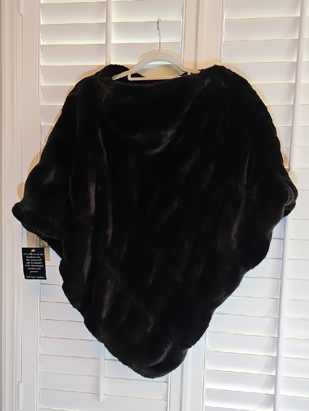 Donna Salyers Fabulous Furs Black Textured Faux Fur Poncho